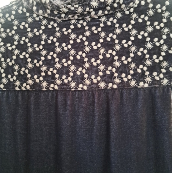 Johnny Was Western Style Pearl  snap down Grey Velvet embriodered blouse EUC szS - Picture 9 of 10